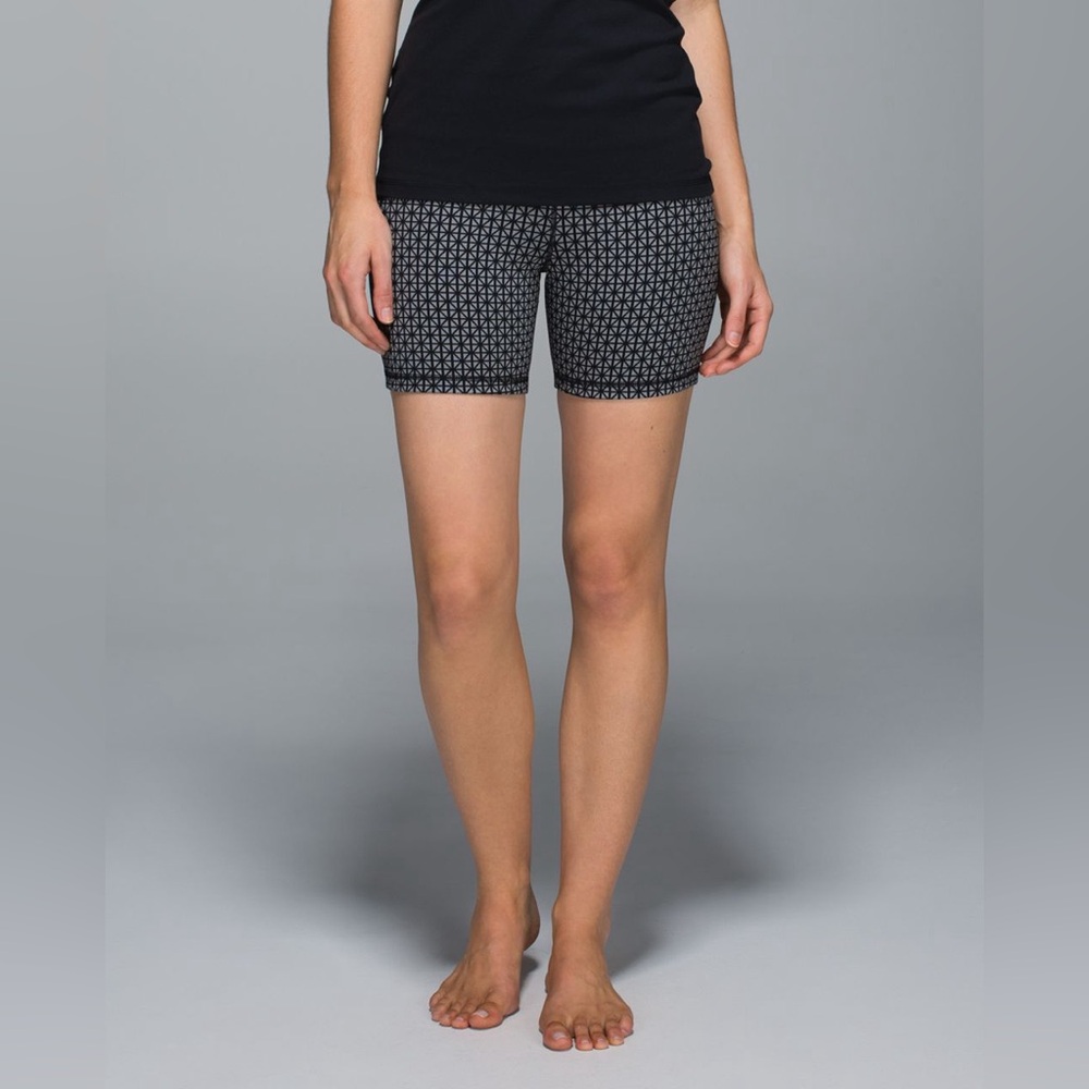 Lululemon Groove Short